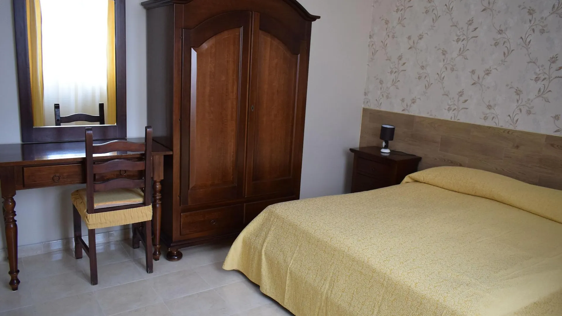 Bed & Breakfast Delle Palme Trapani 2*,  Italy