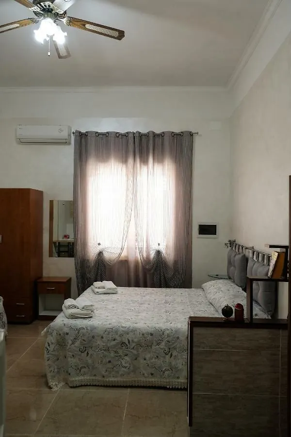 **  Bed & Breakfast Delle Palme Trapani Italy