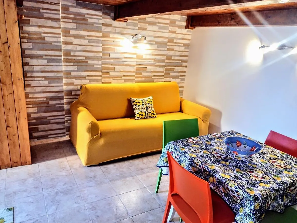 Bed&Breakfast Delle Palme Trapani 2*,